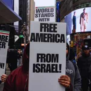 ইরান যুদ্ধের সরাসরি বিরোধিতা করেছেন অধিকাংশ মার্কিন ভোটার