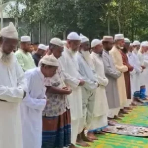 সৌদি আরবের সঙ্গে মিল রেখে ফরিদপুরের ১২ গ্রামে ঈদের জামাত