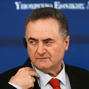 ইরানে আগামী দিনগুলোতে হামলা আরও তীব্র হবে: ইসরায়েলের প্রতিরক্ষামন্ত্রী