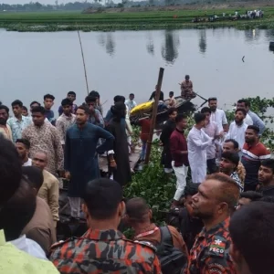 জামালপুরে ব্রিজ ভেঙে নদীতে পড়ে ৪ শিশুর মৃত্যু, নিখোঁজ ১