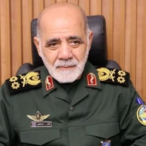 যুদ্ধে আধুনিক অস্ত্রের আরও ‘চমক’ অপেক্ষা করছে: ইরানি কমান্ডার