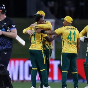 নিউজিল্যান্ডকে হারিয়ে সিরিজে সমতা আনলো দক্ষিণ আফ্রিকা 