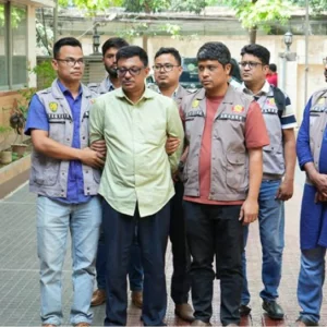 প্রধানমন্ত্রীর উপদেষ্টা সেজে ভুয়া গেজেট প্রকাশ, করেছেন ১,০০০ কোটি টাকা ঋণ আবেদন