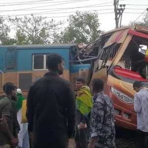 ঈদ উৎসবের মধ্যেই গত ১৮ ঘণ্টায় প্রাণ গেল ২৩ জনের
