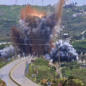 লেবাননের কাসমিয়া সেতু গুঁড়িয়ে দিল ইসরায়েল, মানবিক বিপর্যয়ের আশঙ্কা