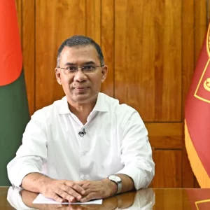 প্রথম কর্মদিবসে ৯ টা ১ মিনিটে সচিবালয়ে প্রধানমন্ত্রী, করলেন ঈদ শুভেচ্ছা বিনিময়