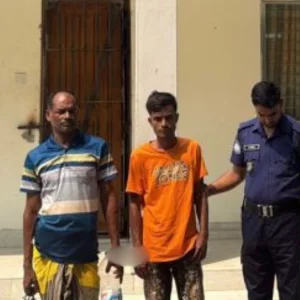 চাঁদা না দেওয়ায় ভ্যানচালককে মারধর, গ্রেপ্তার ২