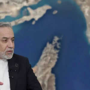 হরমুজ প্রণালিতে নিরাপত্তা পাবে বাংলাদেশসহ ৬ দেশের জাহাজ: ইরান