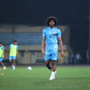 হামজাকে নিয়েই ভিয়েতনামের বিপক্ষে মাঠে নামছে বাংলাদেশ