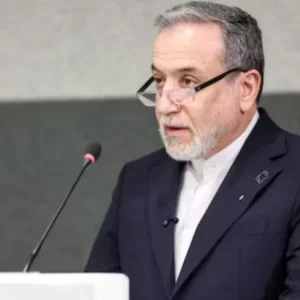 মধ্যস্থতাকারীদের মাধ্যমে যুক্তরাষ্ট্রের সঙ্গে বার্তা আদান-প্রদান হয়েছে, কোনো আলোচনা হয়নি: ইরানের পররাষ্ট্রমন্ত্রী