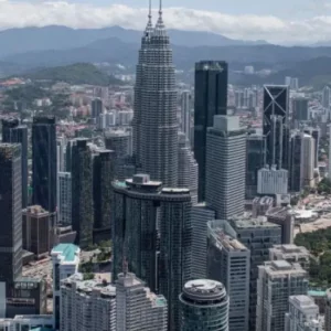 বিদেশি কর্মী নিয়োগের আইন কঠোর করছে মালয়েশিয়া