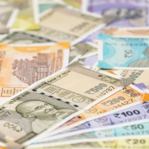 ডলারের বিপরীতে ইতিহাসের সর্বনিম্ন ভারতীয় রুপি