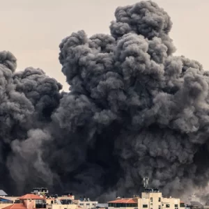 ইরানের হামলায় লন্ডভন্ড ইসরায়েল, বাঙ্কার তৈরির অনুদান খুঁজছে সরকার