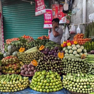 নিত্যপণ্যের বাজারে ঈদের ছুটির আমেজ, কমেছে বিভিন্ন পণ্যের দাম
