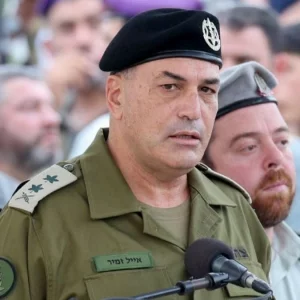 ভেঙে পড়ার মুখে ইসরায়েলি সেনাবাহিনী