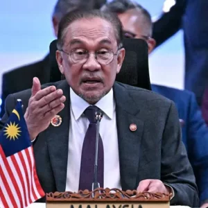 হরমুজ প্রণালী দিয়ে মালয়েশিয়ার জাহাজ চলাচলের অনুমতি দিলো ইরান