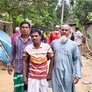 ‘পাঁচদিন আগোত ব্যাটাক বিয়া করাচি, একসাতে সগলে মরলো’