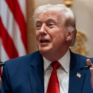 যুদ্ধ বন্ধে চাপে ডোনাল্ড ট্রাম্প, ইরান নিয়ে ভয়ে আছেন মিত্ররা