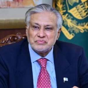 হরমুজ প্রণালি দিয়ে আরও ২০টি পাকিস্তানি জাহাজ চলাচলের অনুমতি দিয়েছে ইরান: ইসহাক দার