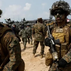 ইরানে সপ্তাহব্যাপী স্থল অভিযানের জন্য প্রস্তুতি নিচ্ছে পেন্টাগন