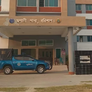 পুলিশের কাছ থেকে সকালে হাতকড়াসহ আসামি ছিনতাই, রাতে গ্রেপ্তার