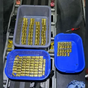 বিমানের টয়লেট থেকে ১৮ কেজি স্বর্ণ উদ্ধার