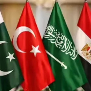 ইরান যুদ্ধ বন্ধের পথ খুঁজতে পাকিস্তানে আলোচনায় বসছে সৌদি-তুরস্ক-মিসর