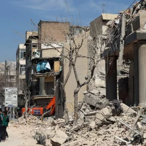 যুক্তরাষ্ট্র–ইসরায়েলের হামলায় ইরানে নিহত বেড়ে ২,০৭৬