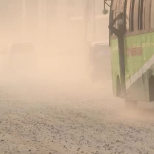 সাতসকালে ঢাকার বাতাস ‘অস্বাস্থ্যকর’, দূষণের শীর্ষে থাইল্যান্ড