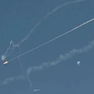 একদিনে ৩৮টি ক্ষেপণাস্ত্র–ড্রোন প্রতিহত করেছে আরব আমিরাত