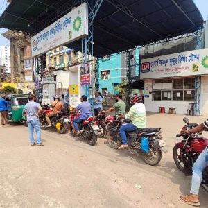 জ্বালানি তদারকিতে ফেনীর ফিলিং স্টেশনগুলোতে ২৮ জন ট্যাগ অফিসার নিয়োগ