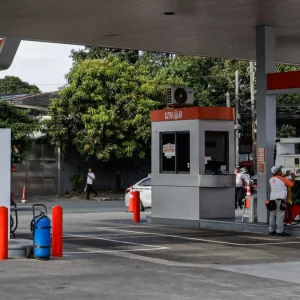 জ্বালানি সংকটে ফিলিপাইনে তিন শতাধিক পেট্রোল পাম্প বন্ধ