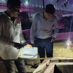 ফরিদপুরে বন্ধ ফিলিং স্টেশনে মিলল ট্যাংক ভর্তি তেল, জরিমানা