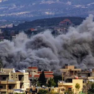 ইসরায়েলি সামরিক ঘাঁটিতে হিজবুল্লাহর মুহুর্মুহু ক্ষেপণাস্ত্র হামলা