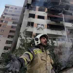 তেহরানের কেন্দ্রবিন্দুতে ইসরায়েলি বাহিনীর ব্যাপক হামলা 