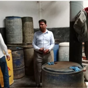 গোদাগাড়ীতে ৩ হাজার লিটার ডিজেলের অবৈধ মজুদ, ব্যবসায়ীকে জরিমানা