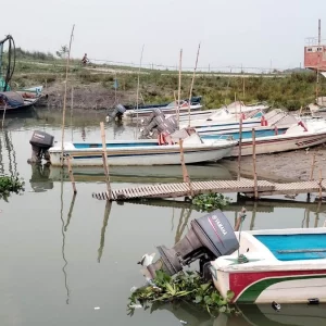 জ্বালানি সংকটে চরভদ্রাসনে ২ সপ্তাহ ধরে বন্ধ যাত্রীবাহী স্পিডবোট