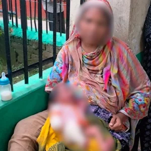 মা-বাবার বিরুদ্ধে মাদকের টাকা জোগাতে ২৪ দিনের শিশুকে পঙ্গু করে ভিক্ষাবৃত্তির চেষ্টার অভিযোগ