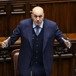 ইরান যুদ্ধ নিয়ে এমন কিছু জানি যা রাতে ঘুমাতে দেয় না: ইতালির প্রতিরক্ষা মন্ত্রী