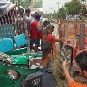 ময়মনসিংহে অটোরিকশা-লরি সংঘর্ষে প্রভাষকসহ নিহত ২