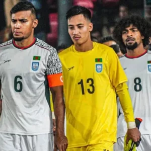 সিঙ্গাপুর ম্যাচের একাদশে ফিরলেন গোলরক্ষক মিতুল