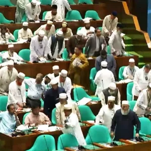 দেশবাসীর রায়কে অবমূল্যায়ন করার অভিযোগ তুলে সংসদ থেকে বিরোধীদলের ওয়াকআউট