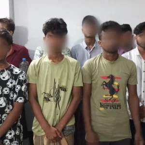 সাগরপথে মালয়েশিয়া পাচারের উদ্দেশে বন্দি থাকা ১৩ নারী-পুরুষ উদ্ধার