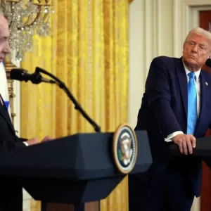 ইরান যুদ্ধ নিয়ে ট্রাম্প-নেতানিয়াহুর বিপরীতমুখী অবস্থান