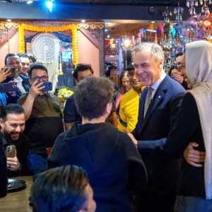 ডলির নির্বাচনী প্রচারে কানাডার প্রধানমন্ত্রি কার্নি 