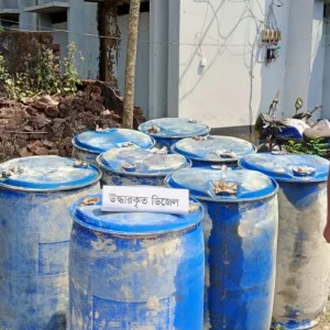 পাম্পে না মিললেও লক্ষ্মীপুরে খালে মিলল ড্রামভর্তি ১৩৬০ লিটার ডিজেল