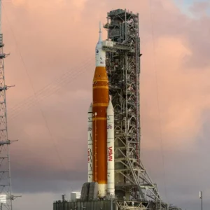 ৫৩ বছর পর নতুন চন্দ্রাভিযান, যাচ্ছেন ৪ নভোচারী