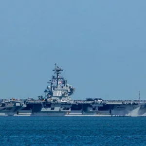 ইরান যুদ্ধে যোগ দিতে মধ্যপ্রাচ্যের পথে মার্কিন পারমাণবিক রণতরি ‘বুশ’