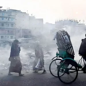 বৃষ্টি হলেও কমেনি দূষণ, ঢাকার বাতাস ‘অস্বাস্থ্যকর’