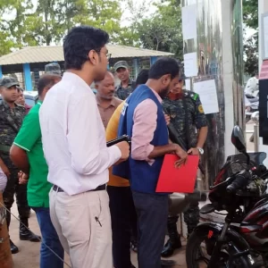 উখিয়ায় ৩ পেট্রোল পাম্পে অভিযান, অনিয়মে জরিমানা